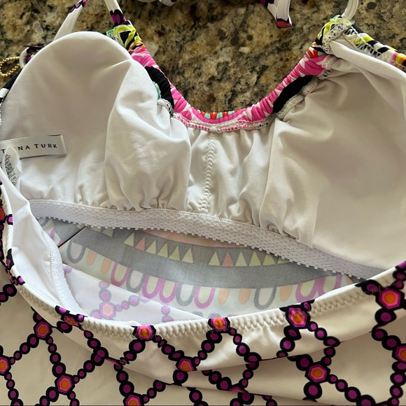 NWOT TRINA TURK Nuevo Sol Sz 4 Tankini Top White Pink Sunburst Mandala Tie Neck - Picture 6 of 12